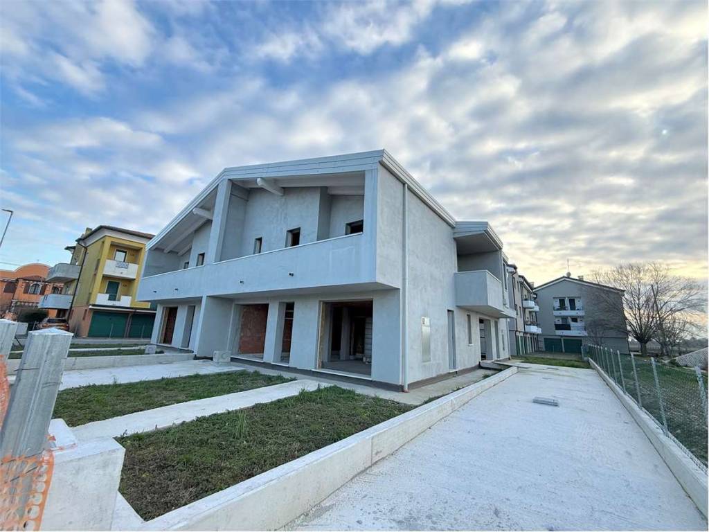 casa indipendente in vendita a Pontelongo