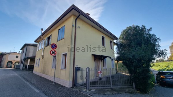 casa indipendente in vendita a Pontelongo