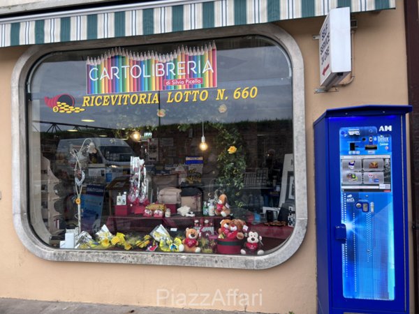 negozio in vendita a Pontelongo