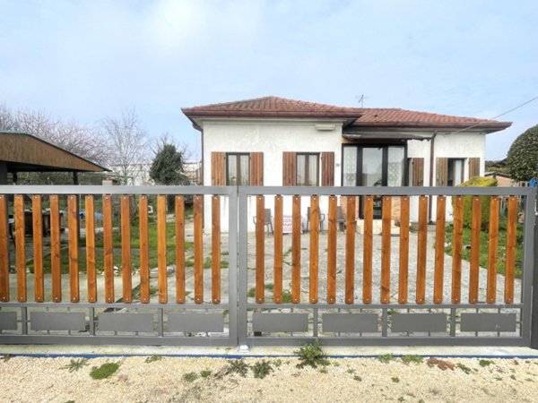 casa indipendente in vendita a Pontelongo
