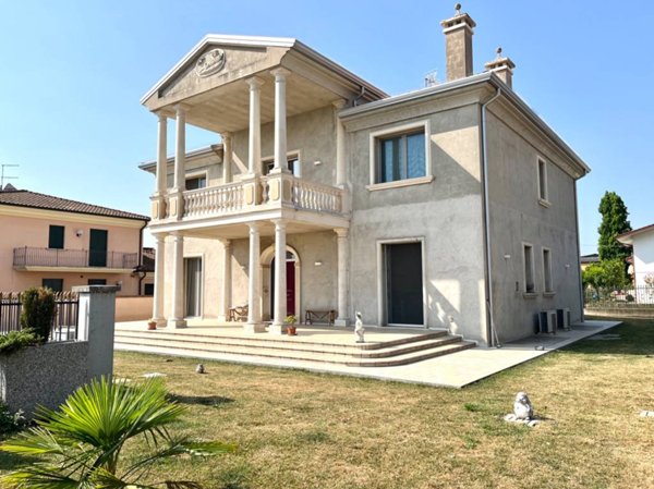 casa indipendente in vendita a Ponte San Nicolò