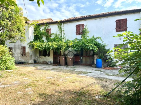casa indipendente in vendita a Ponte San Nicolò