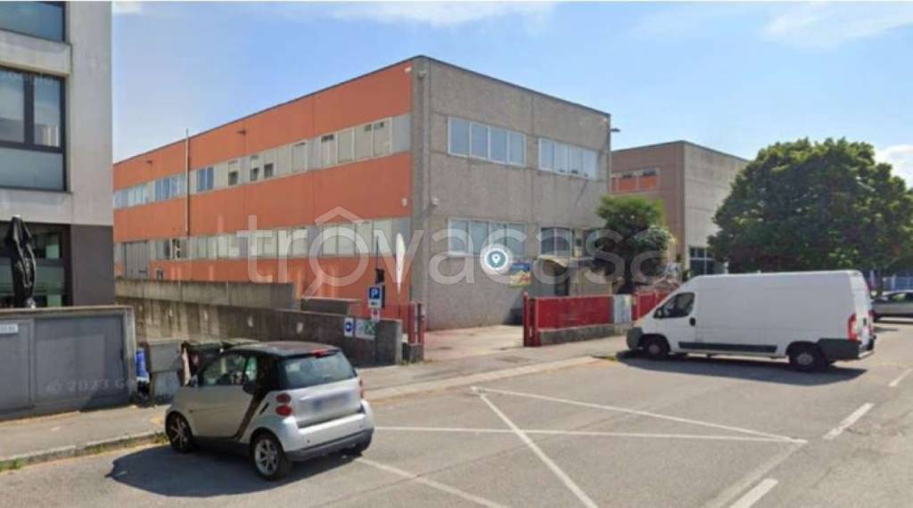 locale commerciale in vendita a Ponte San Nicolò