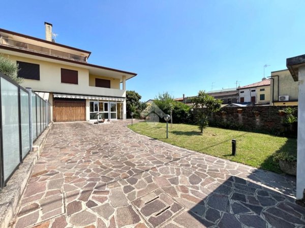 casa indipendente in vendita a Ponte San Nicolò in zona Rio