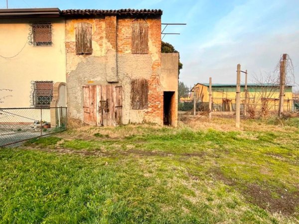casa indipendente in vendita a Ponte San Nicolò in zona Roncaglia
