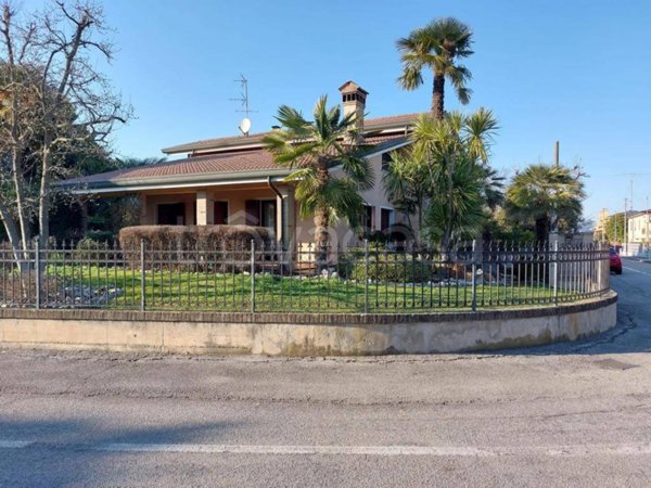 casa indipendente in vendita a Ponte San Nicolò