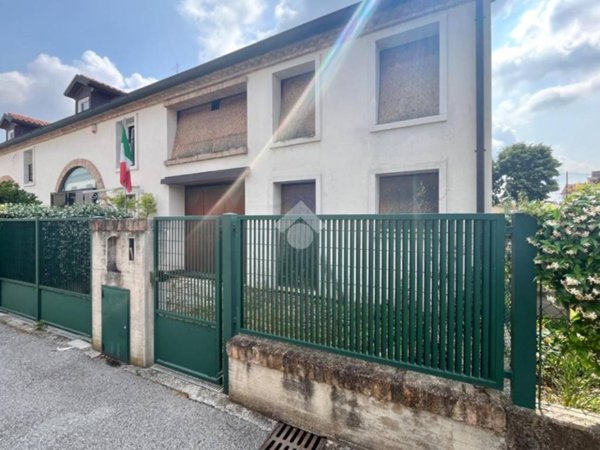 casa indipendente in vendita a Ponte San Nicolò