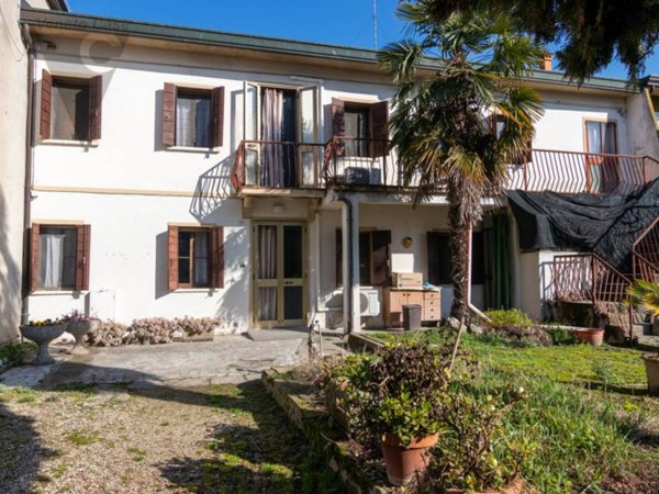casa indipendente in vendita a Ponte San Nicolò in zona Rio