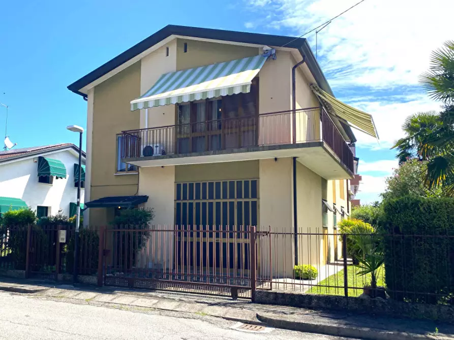 casa indipendente in vendita a Ponte San Nicolò in zona Roncaglia