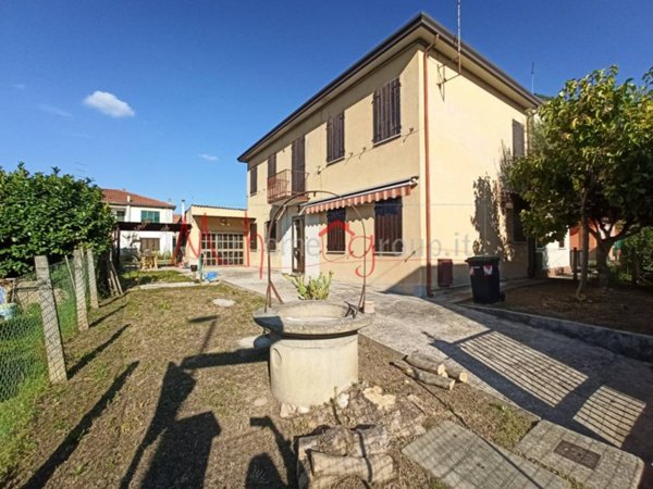 casa indipendente in vendita a Ponte San Nicolò in zona Roncaglia
