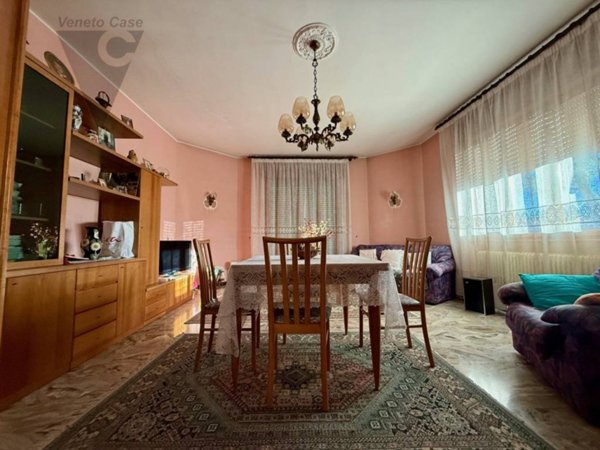 casa indipendente in vendita a Ponte San Nicolò in zona Roncaglia