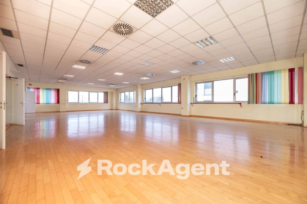 locale commerciale in vendita a Ponte San Nicolò