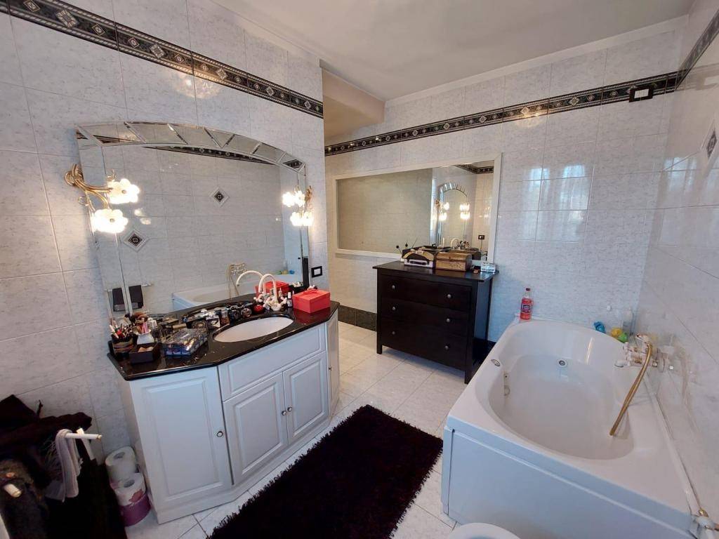 casa indipendente in vendita a Ponte San Nicolò in zona Roncaglia