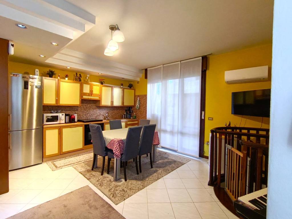 appartamento in vendita a Ponte San Nicolò in zona Roncajette