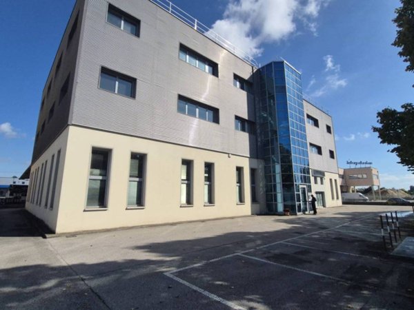 ufficio in vendita a Ponte San Nicolò