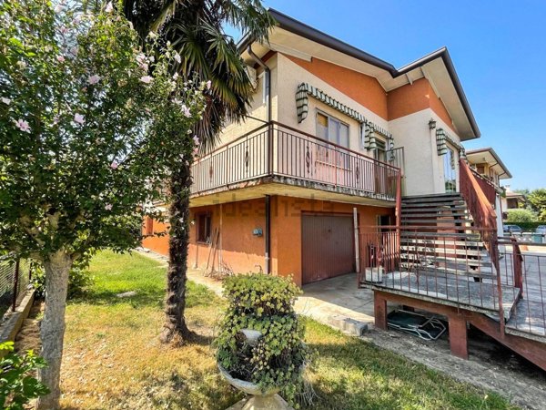 casa indipendente in vendita a Ponte San Nicolò in zona Roncaglia