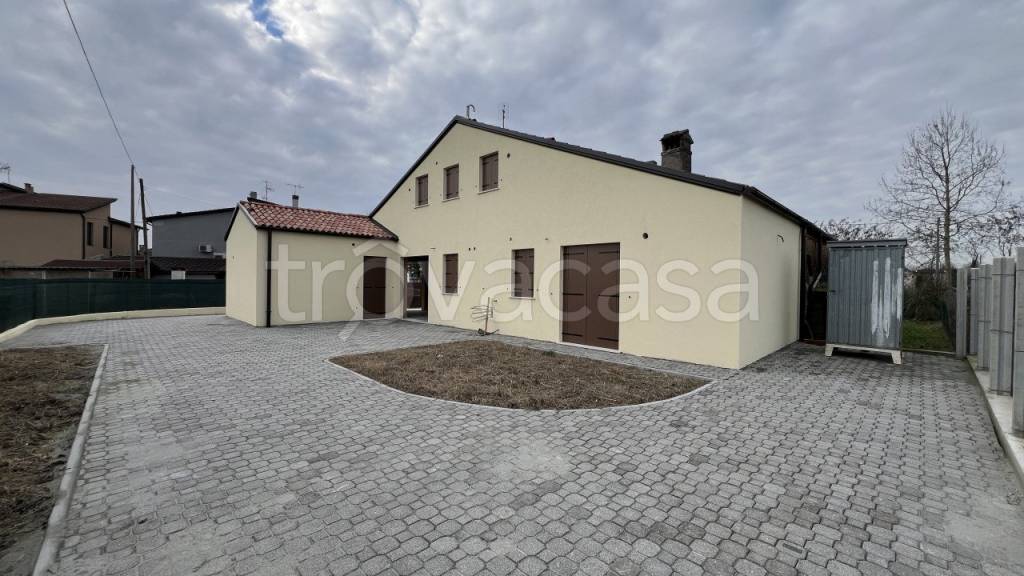 casa indipendente in vendita a Ponte San Nicolò in zona Roncaglia