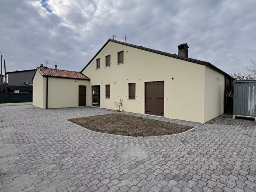 casa indipendente in vendita a Ponte San Nicolò in zona Roncaglia