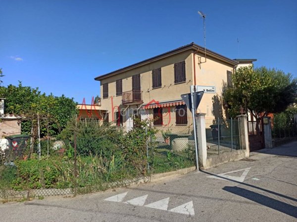 casa indipendente in vendita a Ponte San Nicolò in zona Roncaglia