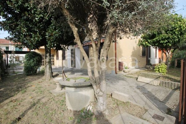 casa indipendente in vendita a Ponte San Nicolò in zona Roncaglia
