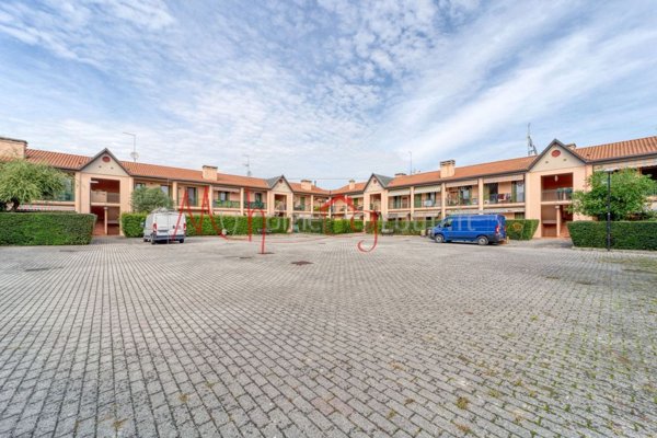 appartamento in vendita a Ponte San Nicolò in zona Roncajette