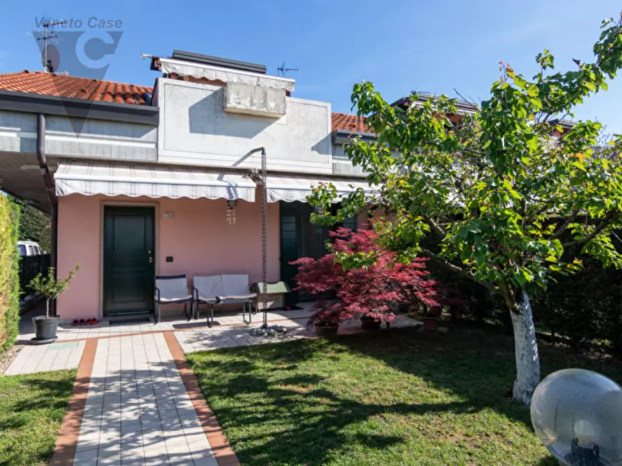 casa indipendente in vendita a Ponte San Nicolò in zona Roncaglia