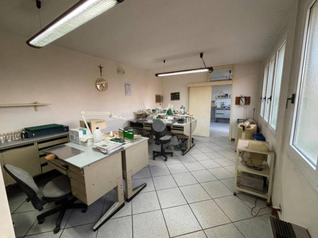 ufficio in vendita a Ponte San Nicolò