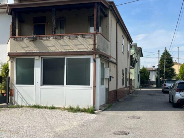 appartamento in vendita a Ponte San Nicolò in zona Roncaglia