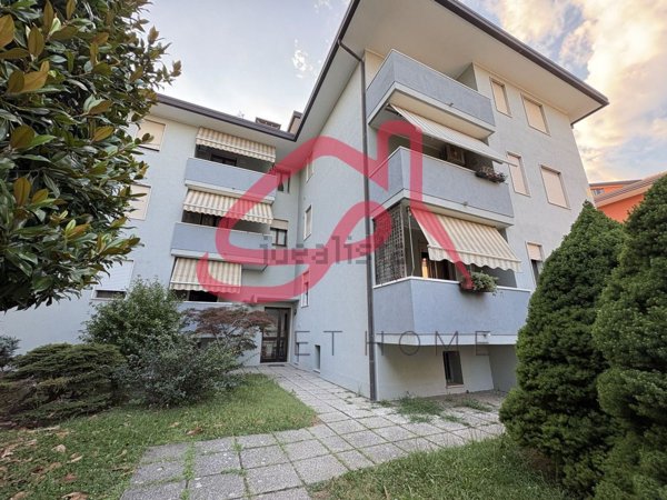 appartamento in vendita a Ponte San Nicolò in zona Roncaglia