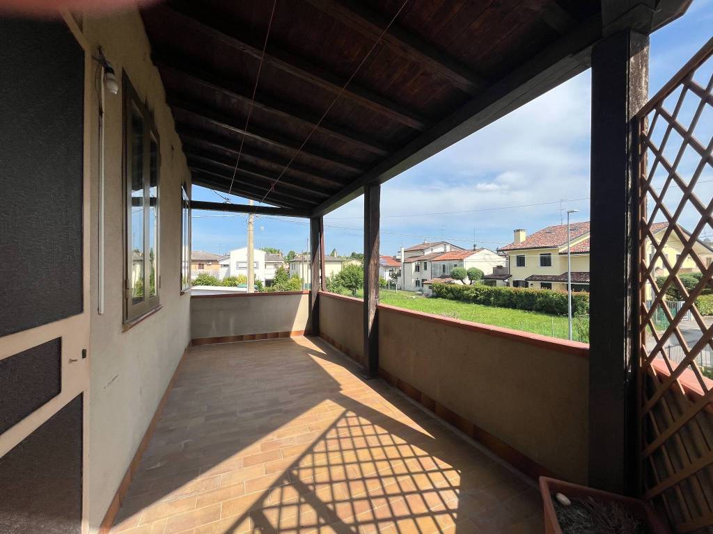 appartamento in vendita a Ponte San Nicolò in zona Roncaglia