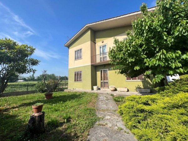 casa indipendente in vendita a Pozzonovo