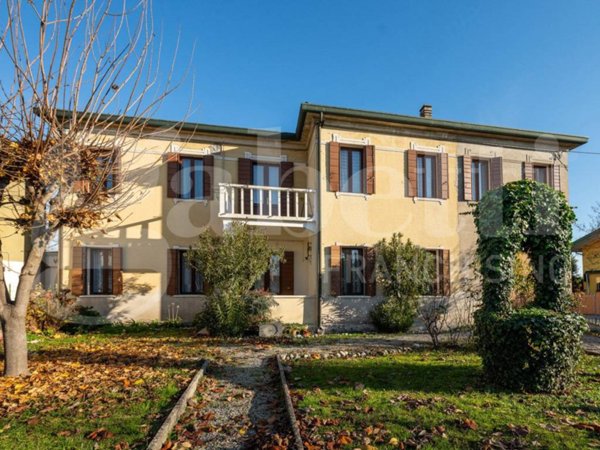 casa indipendente in vendita a Pozzonovo