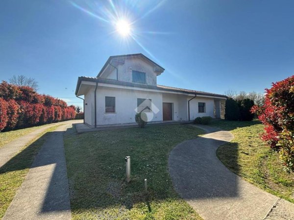 casa indipendente in vendita a Pozzonovo