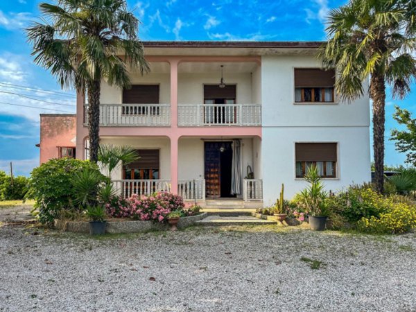 casa indipendente in vendita a Pozzonovo