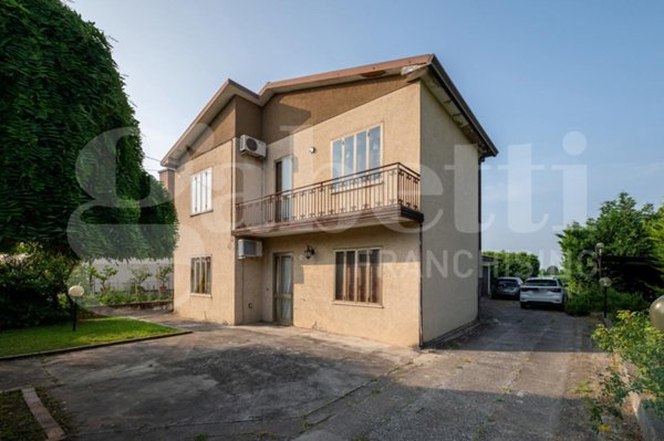 casa indipendente in vendita a Pozzonovo