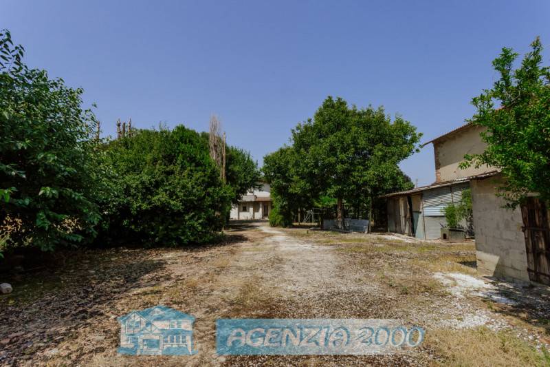 casa indipendente in vendita a Pozzonovo