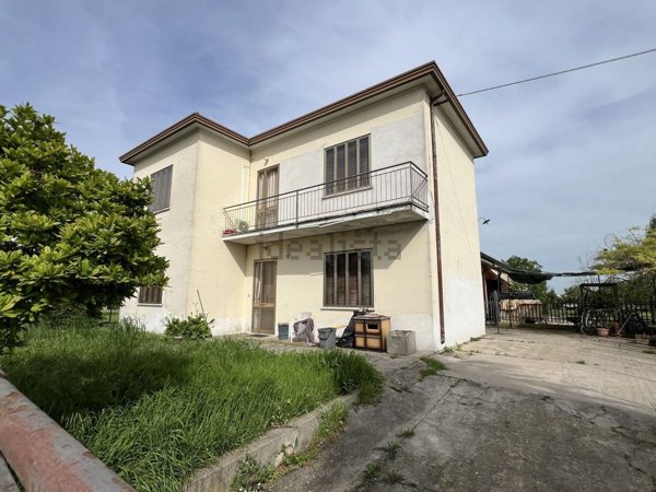 casa indipendente in vendita a Pozzonovo