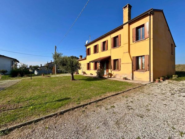 casa indipendente in vendita a Pozzonovo in zona Stroppare
