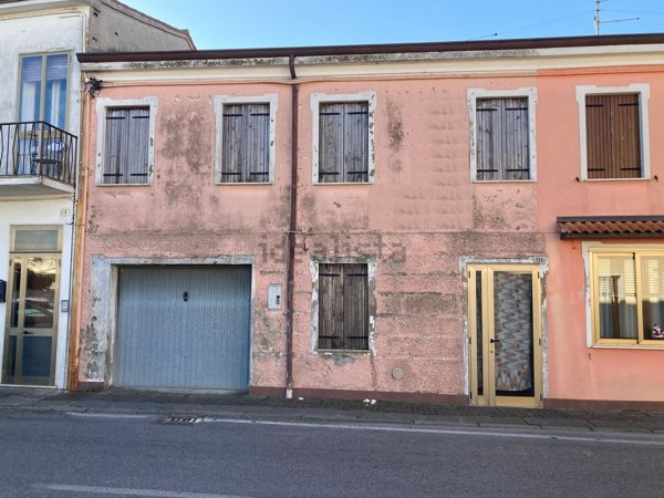 casa indipendente in vendita a Pozzonovo