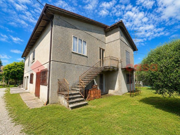 casa indipendente in vendita a Pozzonovo in zona Stroppare