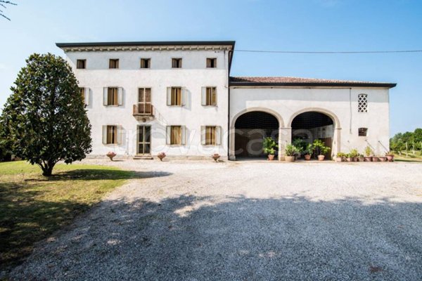 casa indipendente in vendita a Rovolon in zona Bastia