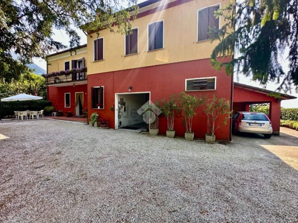 casa indipendente in vendita a Rovolon