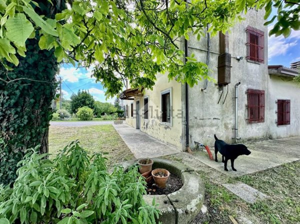 appartamento in vendita a Rovolon in zona Bastia
