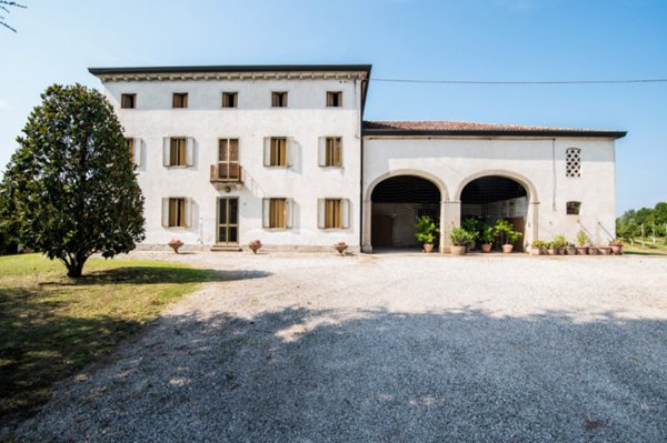 casa indipendente in vendita a Rovolon in zona Bastia