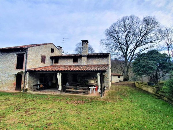 casa indipendente in vendita a Rovolon in zona Bastia