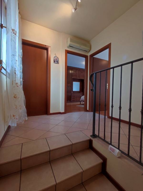 casa indipendente in vendita a Rovolon in zona Bastia
