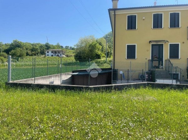 casa indipendente in vendita a Rovolon in zona Carbonara