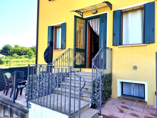 appartamento in vendita a Rovolon in zona Carbonara