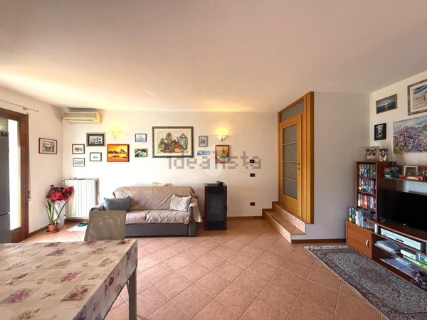 casa indipendente in vendita a Rovolon in zona Bastia