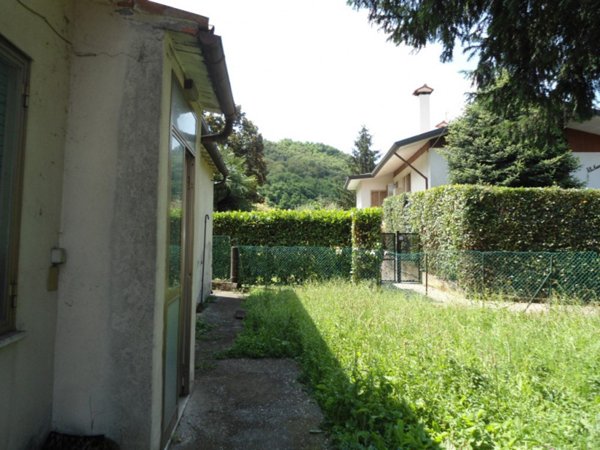 casa indipendente in vendita a Rovolon in zona Carbonara